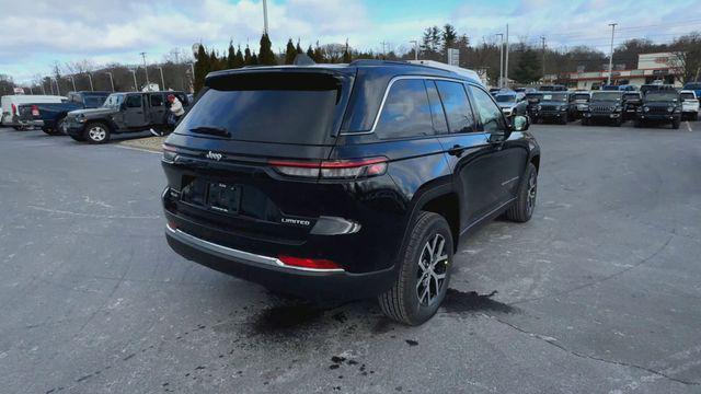 new 2025 Jeep Grand Cherokee car, priced at $44,795