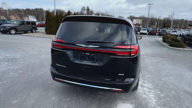 new 2025 Chrysler Pacifica car, priced at $44,925