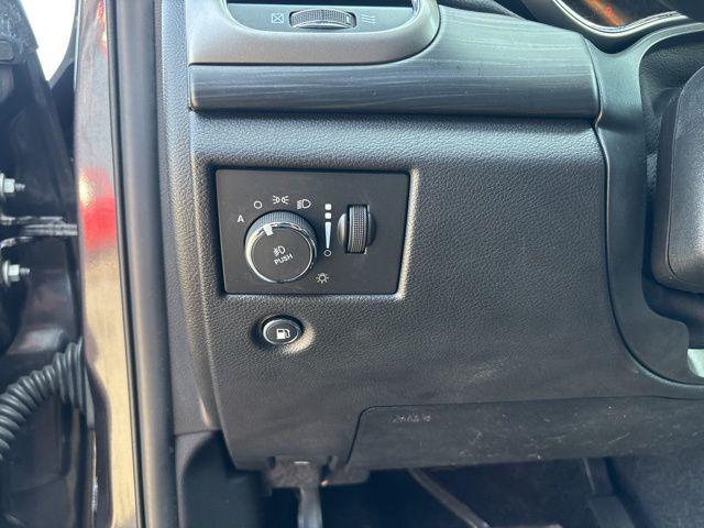 used 2021 Jeep Grand Cherokee car, priced at $28,277