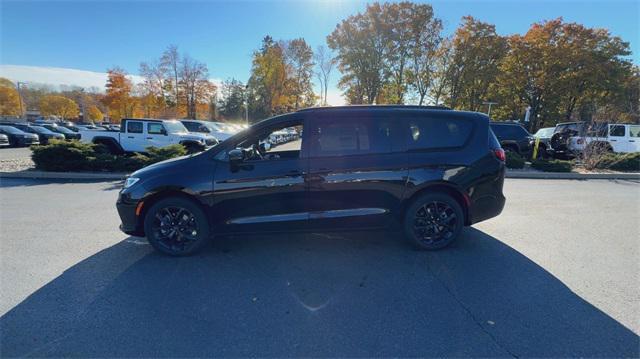 new 2025 Chrysler Pacifica car, priced at $56,865