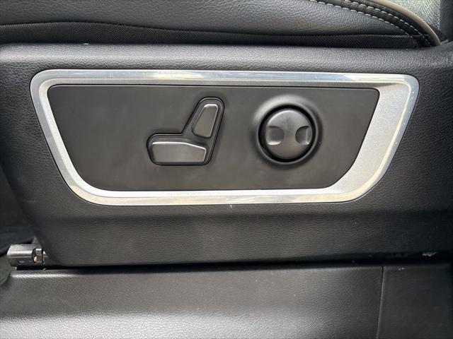 used 2022 Ram 1500 car, priced at $40,652