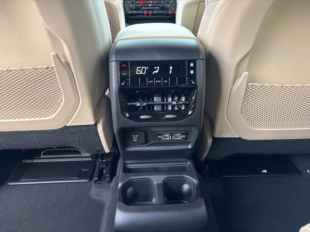 new 2025 Jeep Grand Cherokee L car, priced at $48,047