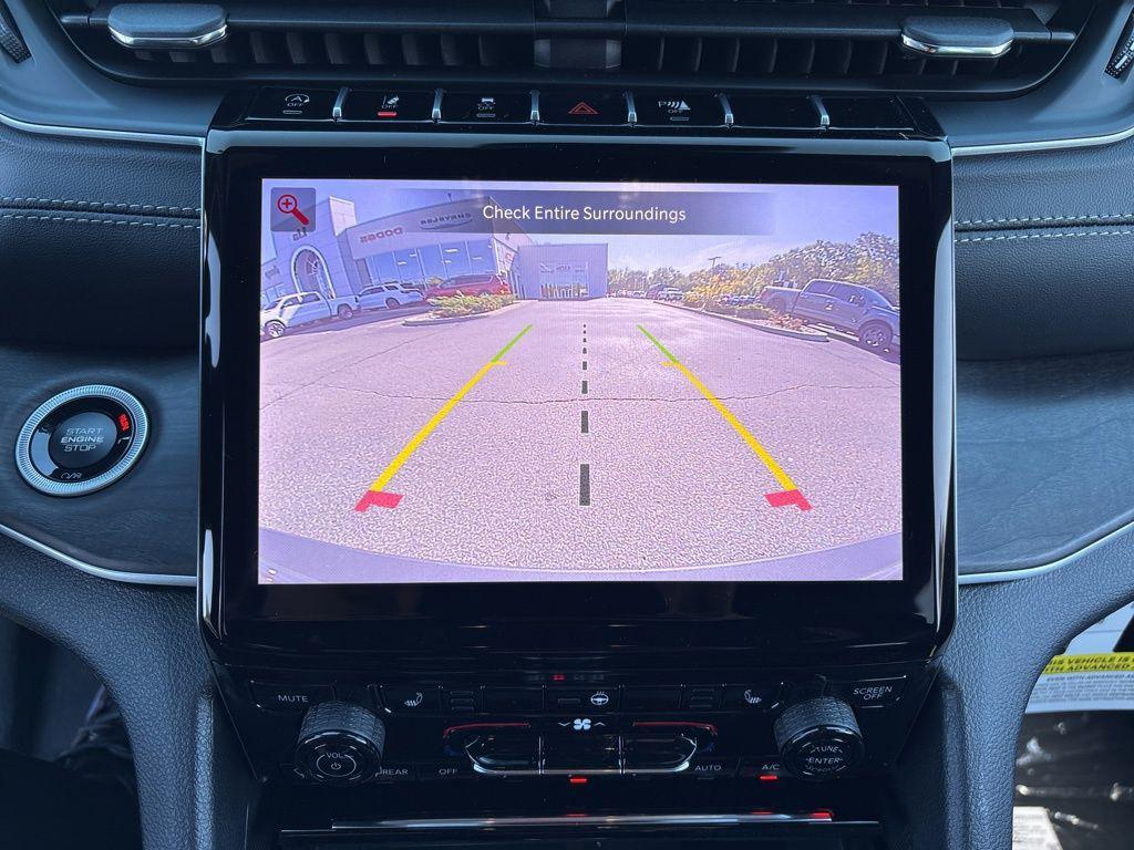 new 2025 Jeep Grand Cherokee car, priced at $45,961