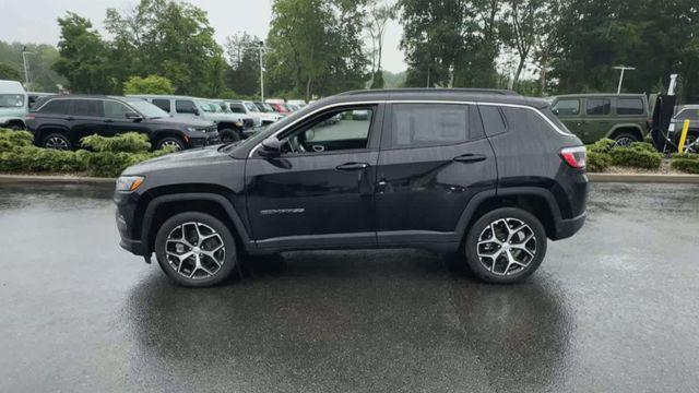 new 2024 Jeep Compass car, priced at $31,289