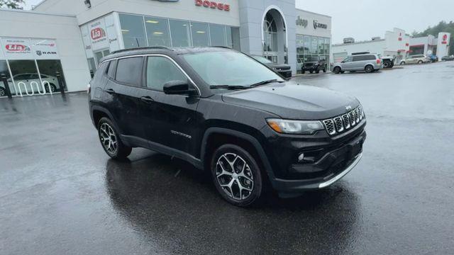 new 2024 Jeep Compass car, priced at $31,289