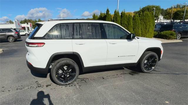 new 2025 Jeep Grand Cherokee car, priced at $46,942