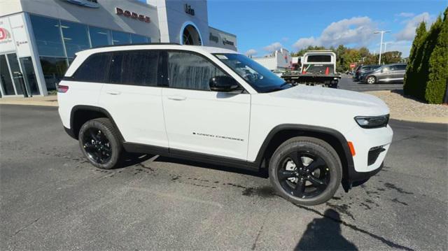 new 2025 Jeep Grand Cherokee car, priced at $46,942