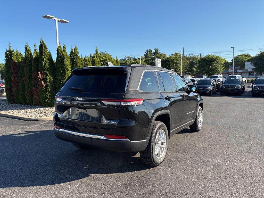 new 2025 Jeep Grand Cherokee car, priced at $40,153