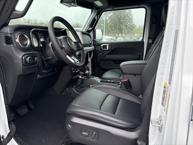 new 2025 Jeep Wrangler car, priced at $53,065