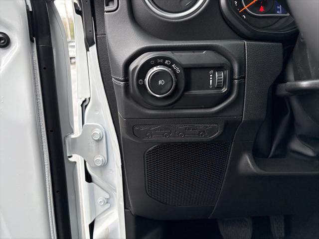 new 2025 Jeep Wrangler car, priced at $53,065