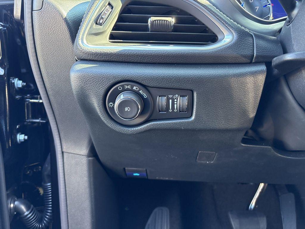 new 2026 Chrysler Pacifica car, priced at $52,725