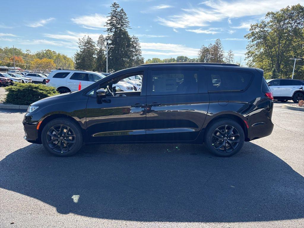 new 2026 Chrysler Pacifica car, priced at $52,725