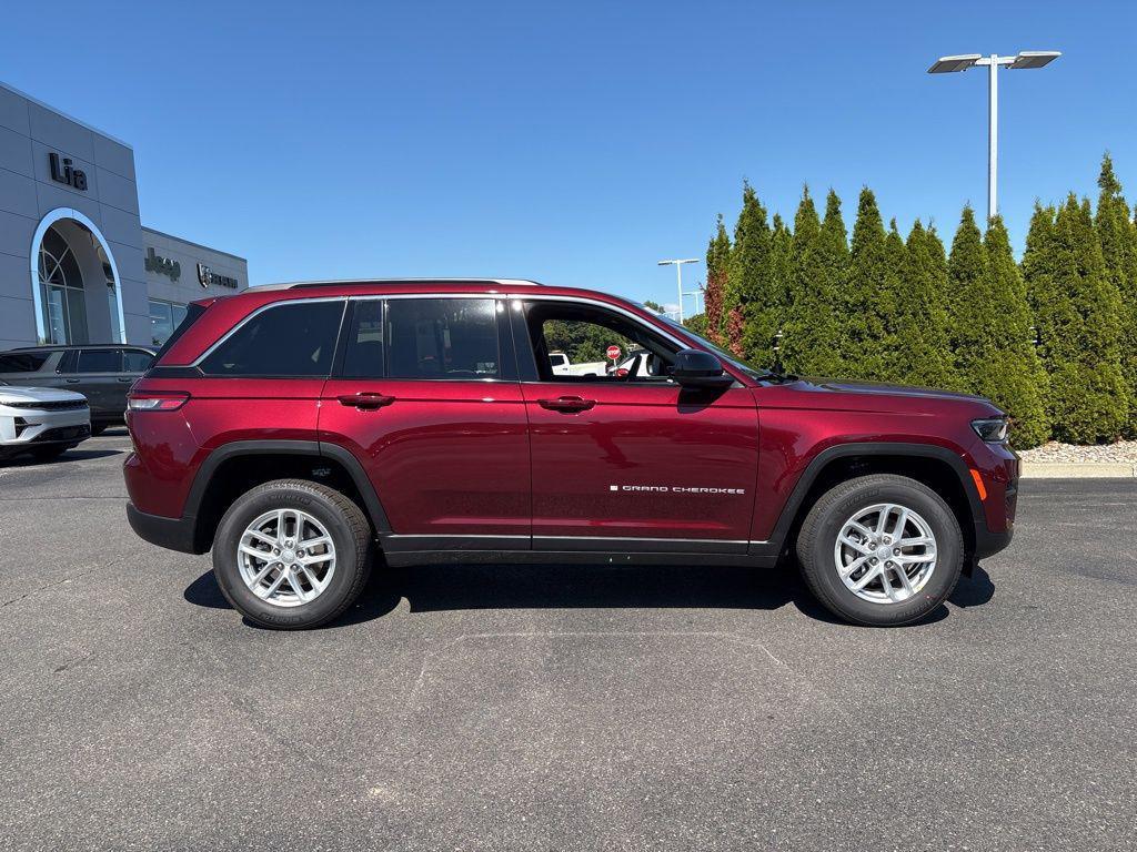 new 2025 Jeep Grand Cherokee car, priced at $39,537