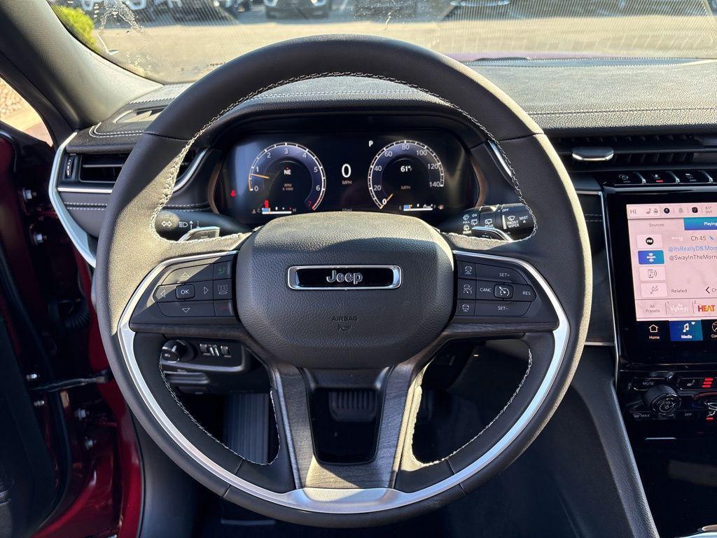 new 2025 Jeep Grand Cherokee car, priced at $45,470