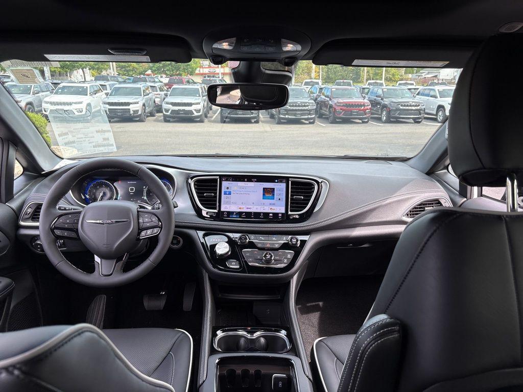 new 2026 Chrysler Pacifica car, priced at $52,169