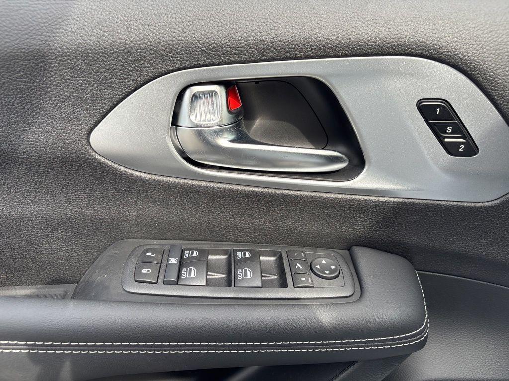 new 2026 Chrysler Pacifica car, priced at $52,169