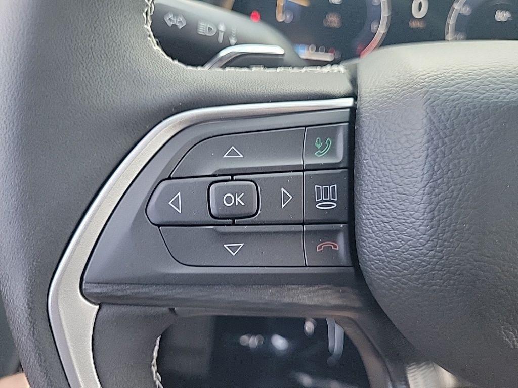 new 2025 Jeep Grand Cherokee car, priced at $37,433