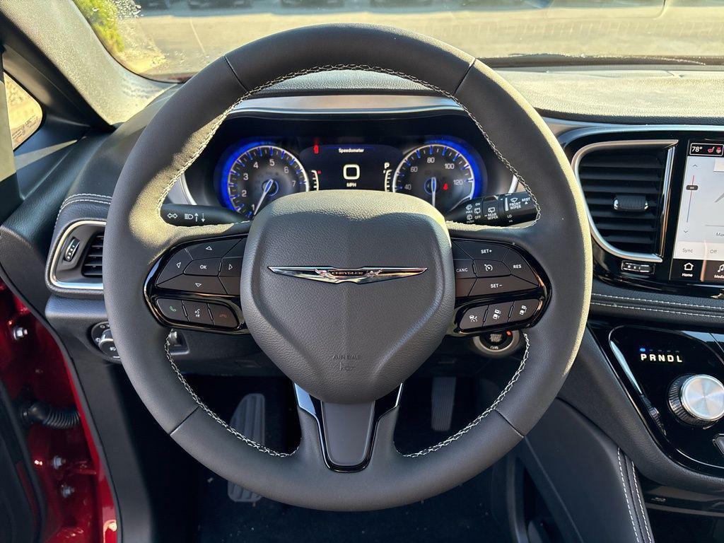 new 2026 Chrysler Pacifica car, priced at $55,913