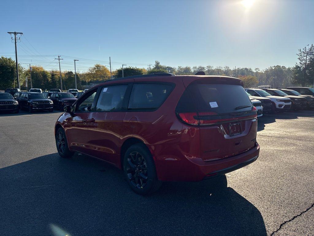 new 2026 Chrysler Pacifica car, priced at $55,913