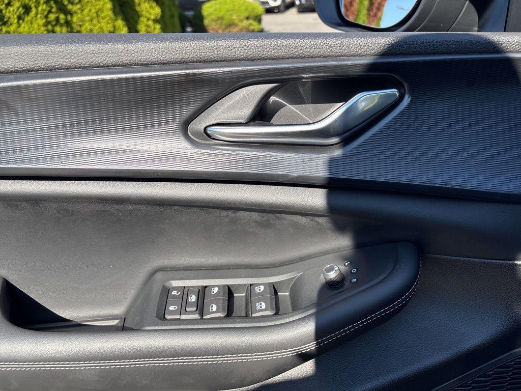 new 2025 Jeep Grand Cherokee car, priced at $40,153