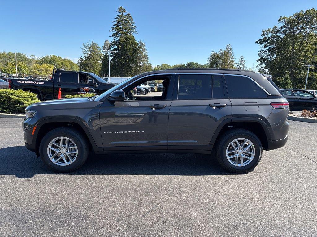 new 2025 Jeep Grand Cherokee car, priced at $40,153