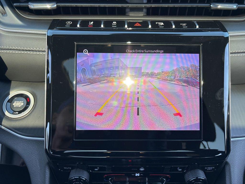 new 2025 Jeep Grand Cherokee car, priced at $40,153