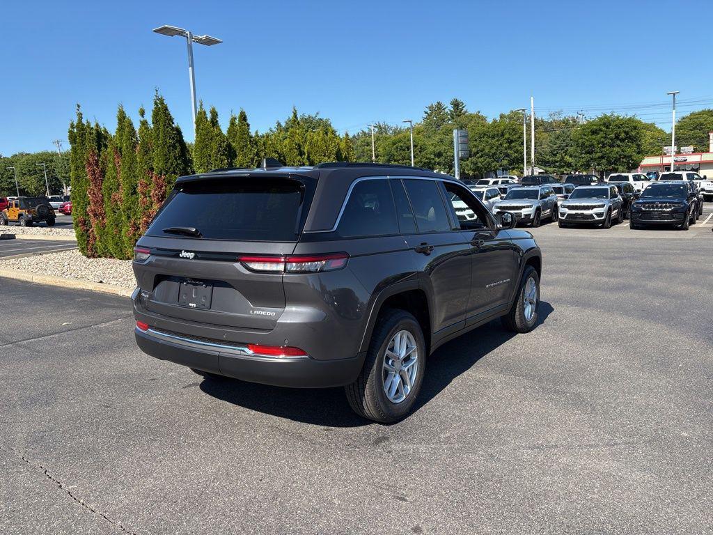 new 2025 Jeep Grand Cherokee car, priced at $40,153
