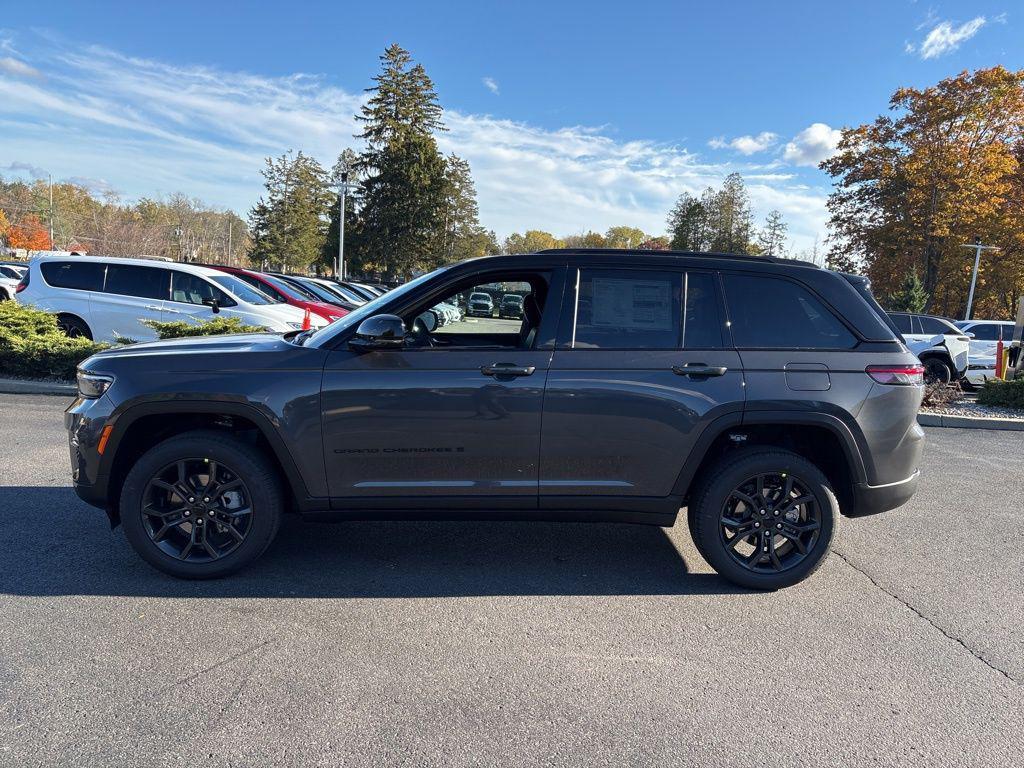 new 2025 Jeep Grand Cherokee car, priced at $50,948