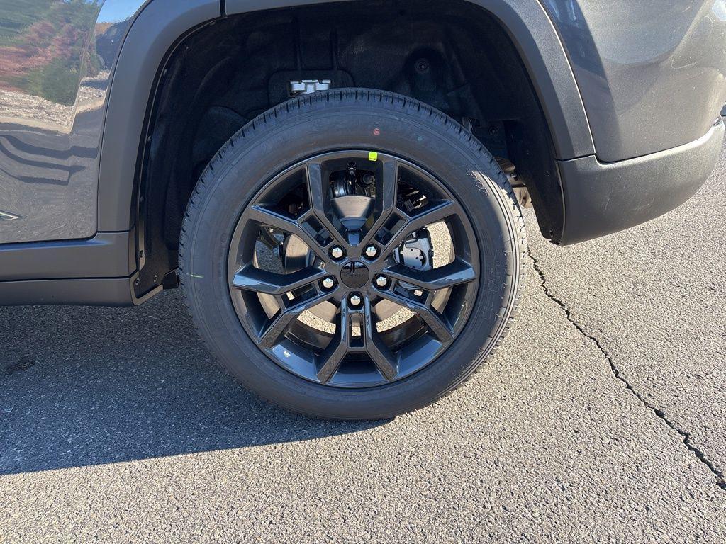 new 2025 Jeep Grand Cherokee car, priced at $50,948