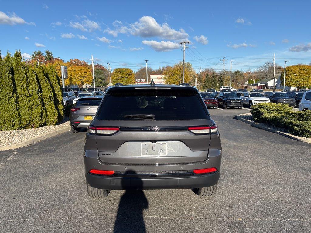 new 2025 Jeep Grand Cherokee car, priced at $50,948