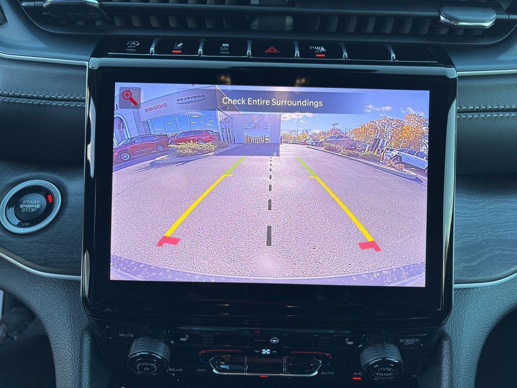 new 2025 Jeep Grand Cherokee car, priced at $50,948