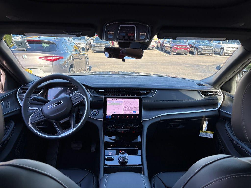 new 2025 Jeep Grand Cherokee car, priced at $50,948