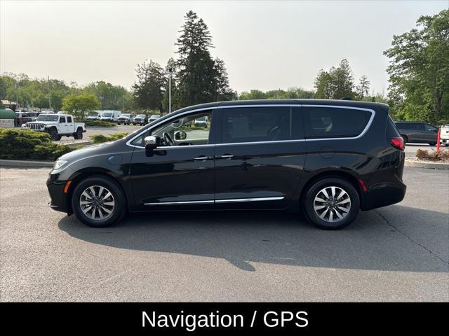 used 2023 Chrysler Pacifica Hybrid car, priced at $36,834