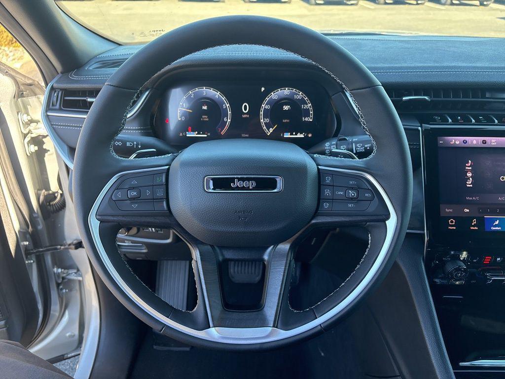 new 2025 Jeep Grand Cherokee car, priced at $50,910