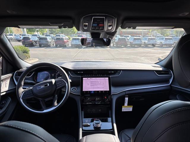 new 2025 Jeep Grand Cherokee car, priced at $49,594