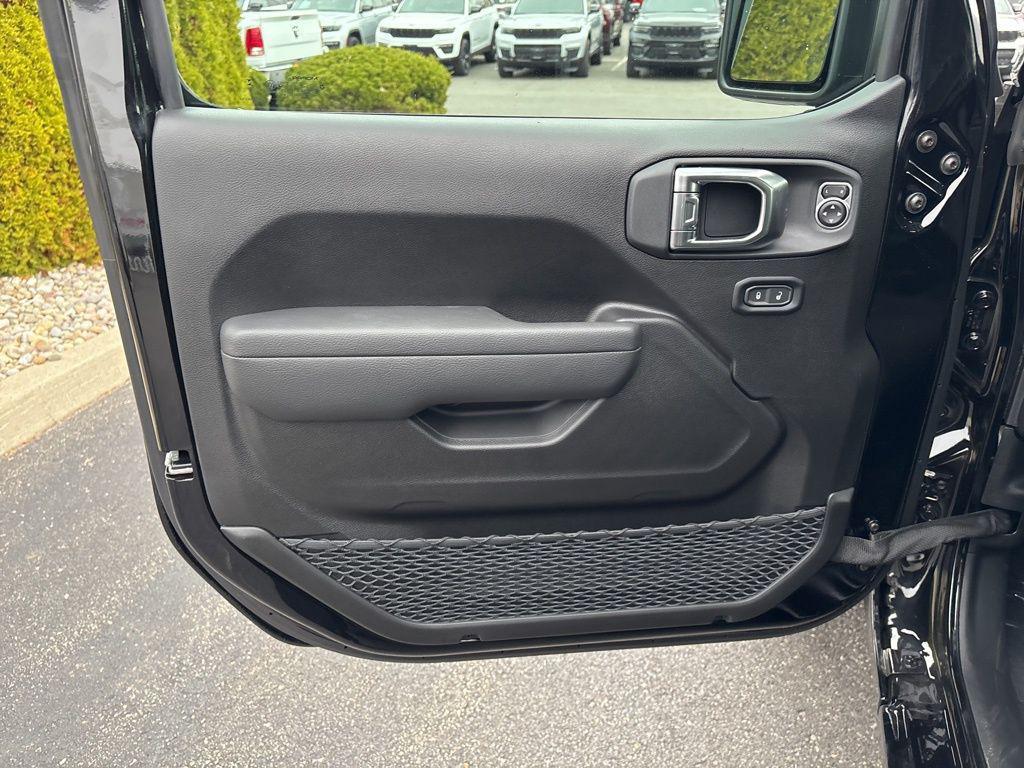 new 2026 Jeep Wrangler car, priced at $48,214