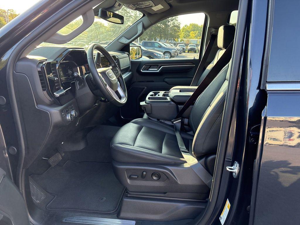 used 2025 GMC Sierra 1500 car, priced at $46,500