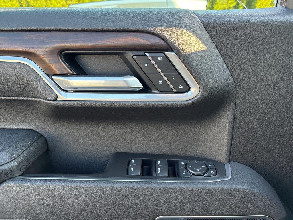 used 2025 GMC Sierra 1500 car, priced at $46,500