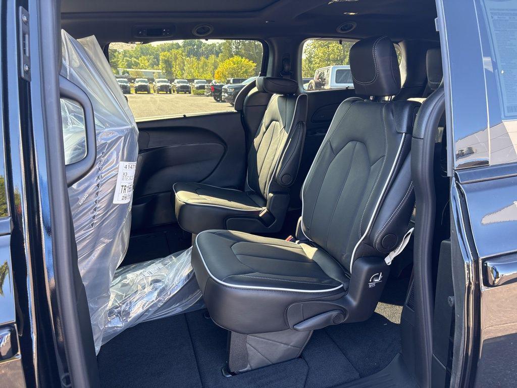 new 2026 Chrysler Pacifica car, priced at $55,276