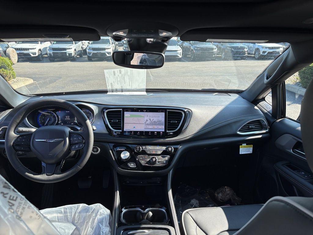 new 2026 Chrysler Pacifica car, priced at $55,276