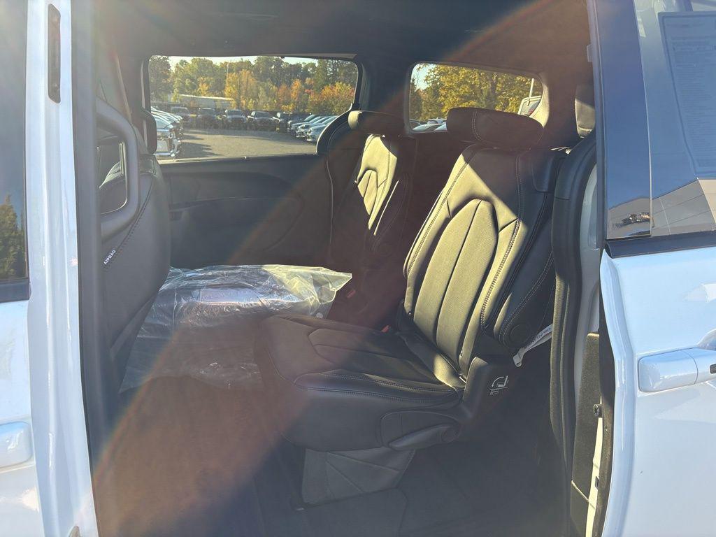 new 2026 Chrysler Pacifica car, priced at $44,344