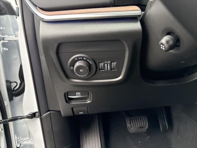 new 2025 Jeep Grand Cherokee L car, priced at $57,165