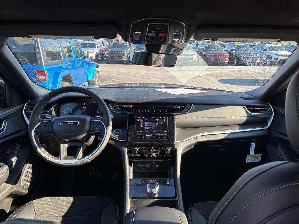 new 2025 Jeep Grand Cherokee L car, priced at $45,743