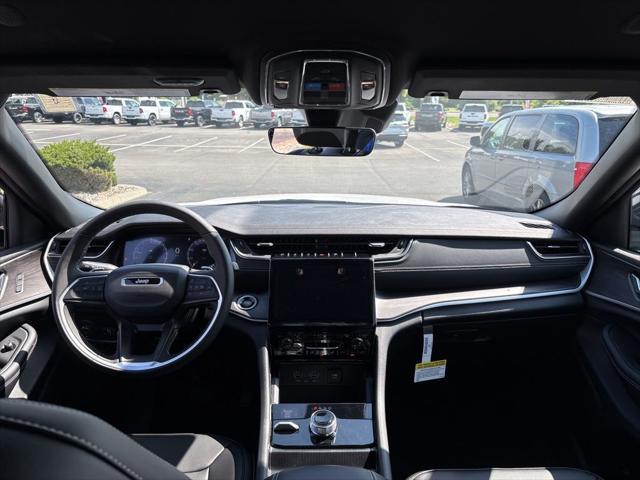 new 2025 Jeep Grand Cherokee car, priced at $45,515