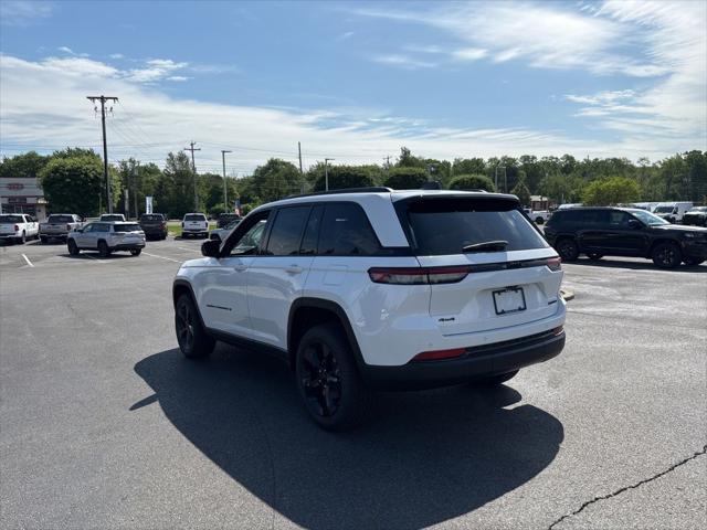 new 2025 Jeep Grand Cherokee car, priced at $45,515