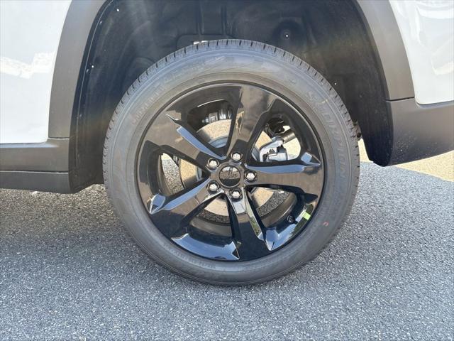 new 2025 Jeep Grand Cherokee car, priced at $45,515