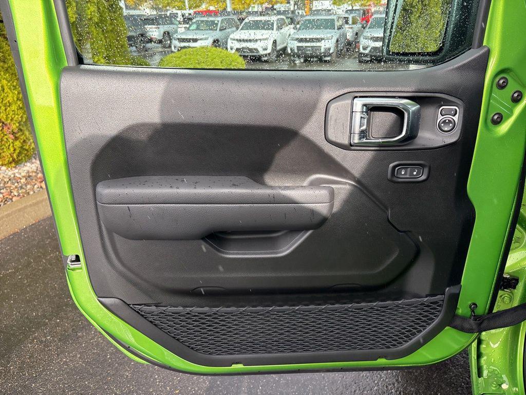 new 2026 Jeep Wrangler car, priced at $48,683