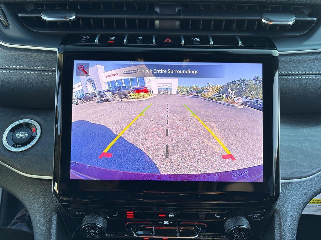 new 2025 Jeep Grand Cherokee car, priced at $45,961