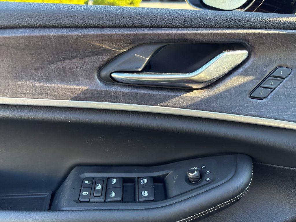 new 2025 Jeep Grand Cherokee car, priced at $45,961