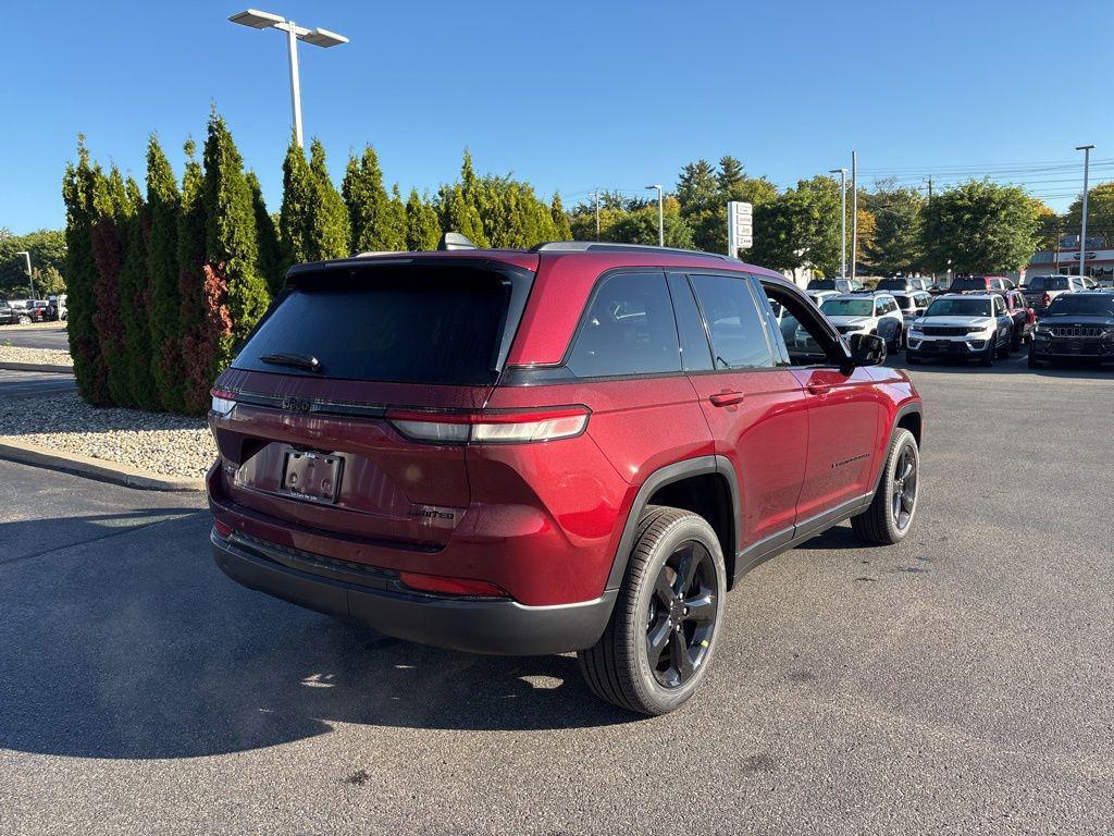new 2025 Jeep Grand Cherokee car, priced at $45,961